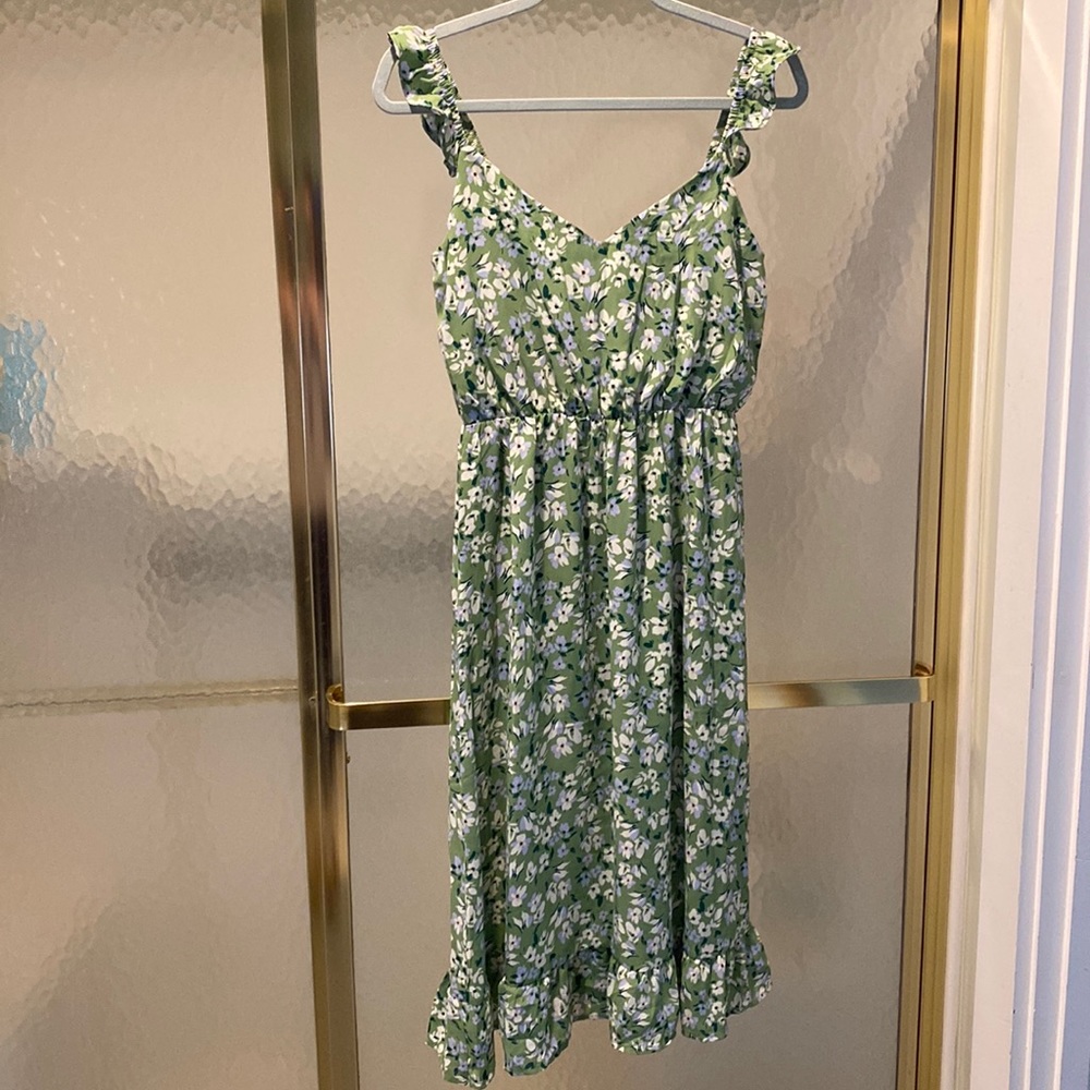 NWOT Jessica Simpson floral midi dress